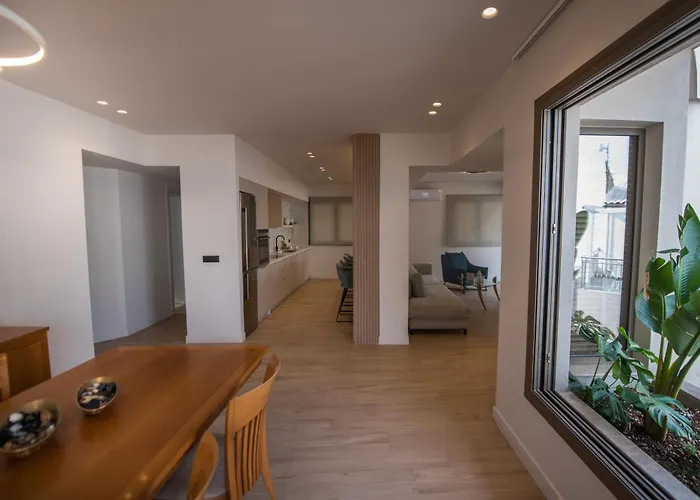 Arvacay Luxury Home